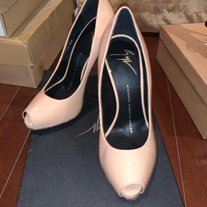 Giuseppe Zanotti vernice platform sz 6 blush